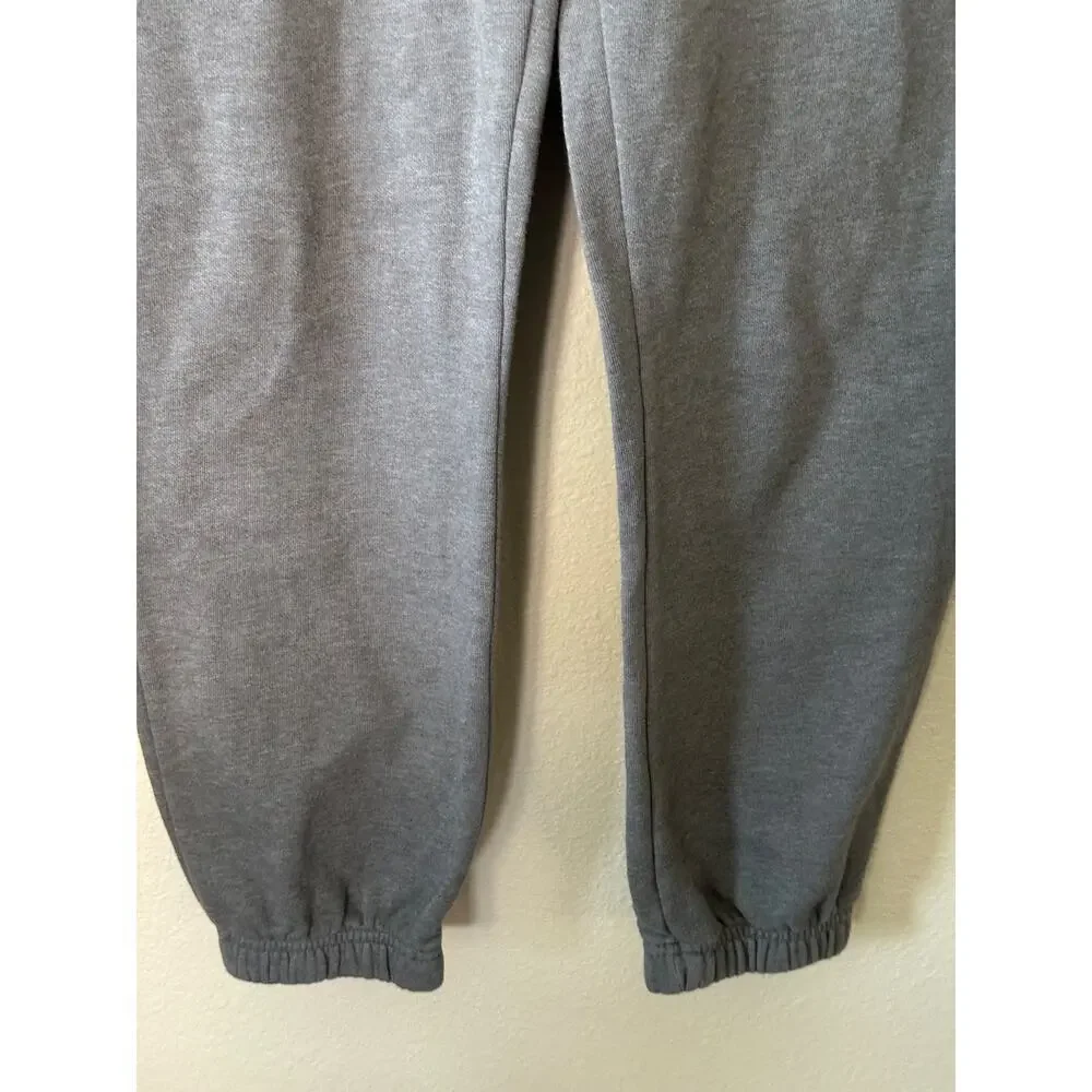 The North Face Men's gray jogger size M/ pre owned 1095